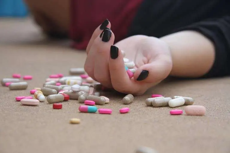 A child collasped with psychiatric drugs
